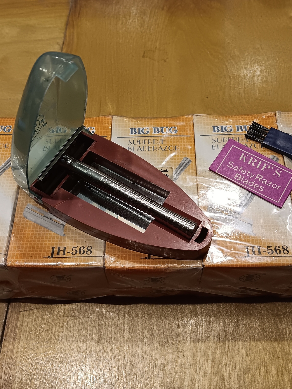 New Safety Razor Set - Picture 4 of 6